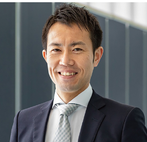 室岡 庸司氏